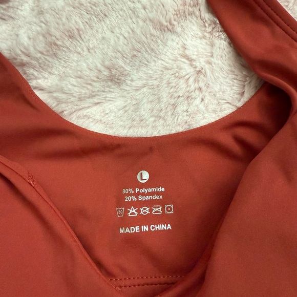 Rust Sports Top - Picture 3 of 3